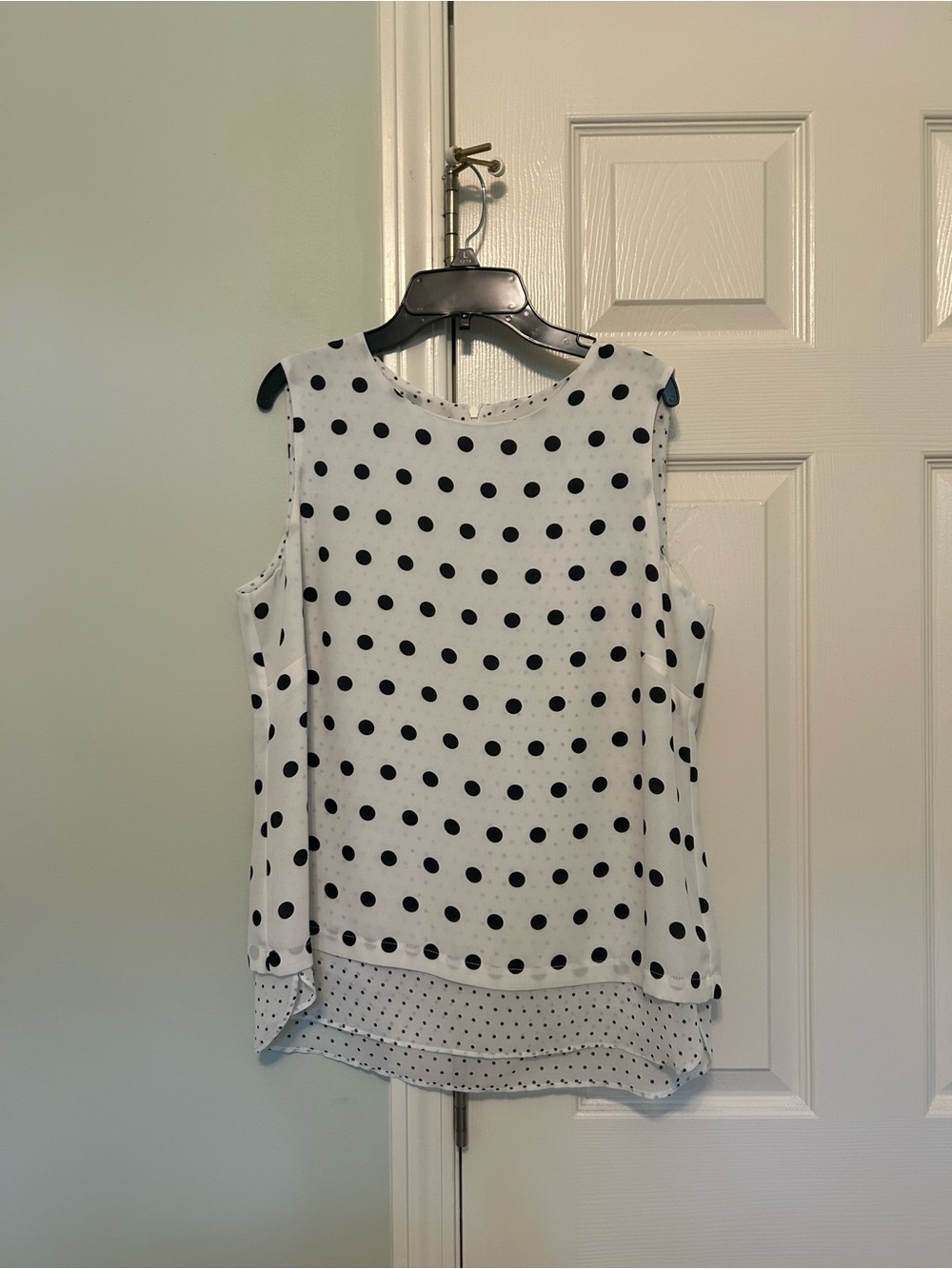 Polka Dot Sleeveless Blouse - White/Black